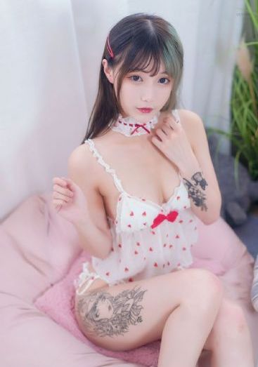亚洲乱码一二三四区_续集欧美成人在线